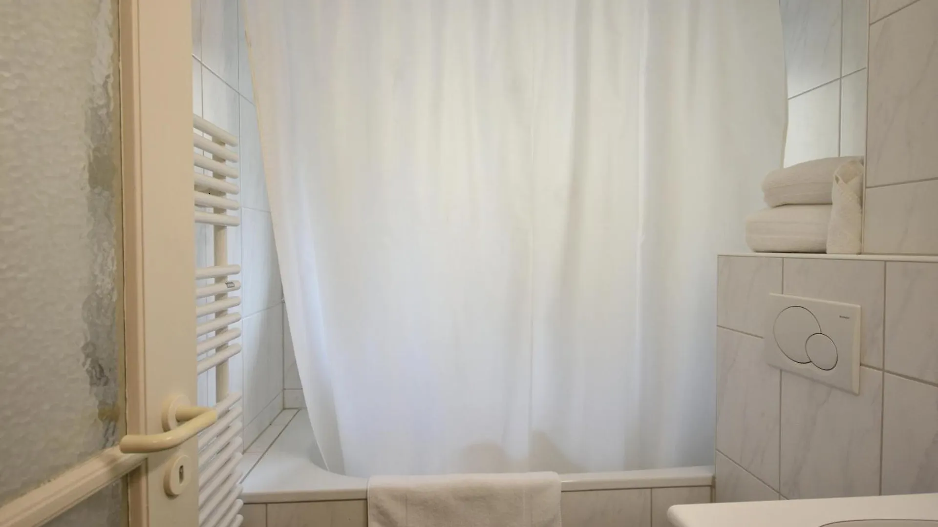 Nice 1Br Flat In The City Center - Crown 3 Zurich Apartment